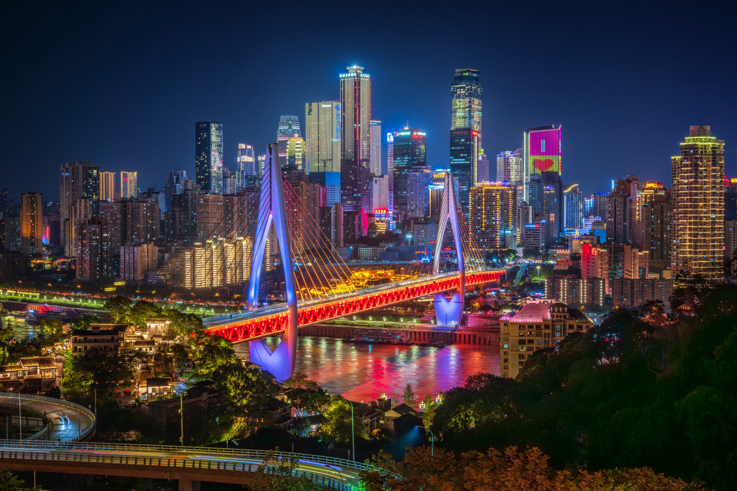 Chongqing Dongshuimen Yangtze River Bridge night view